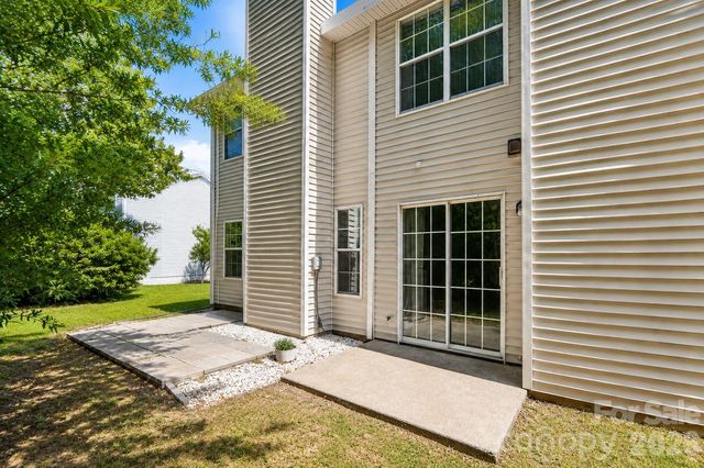 6216 Windsor Gate Lane, Charlotte, NC 28215