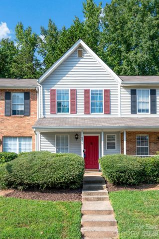 6216 Windsor Gate Lane, Charlotte, NC 28215