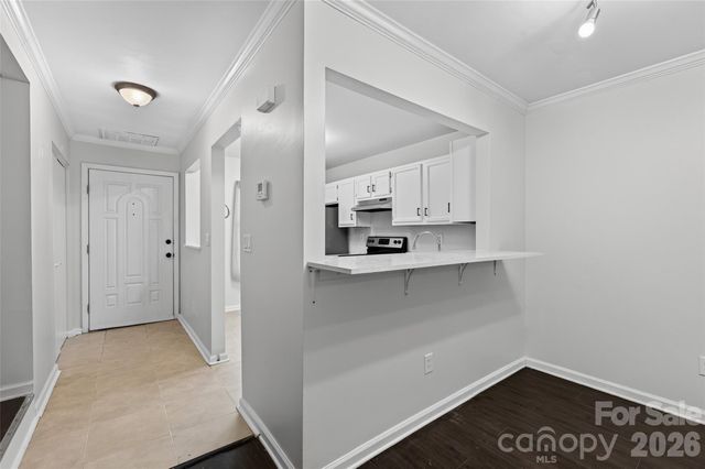 6216 Windsor Gate Lane, Charlotte, NC 28215
