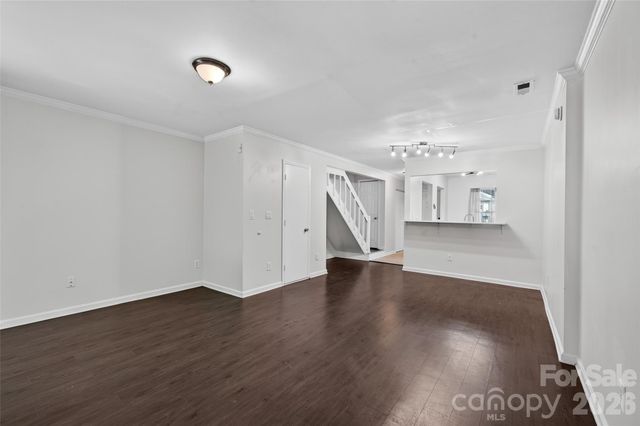 6216 Windsor Gate Lane, Charlotte, NC 28215
