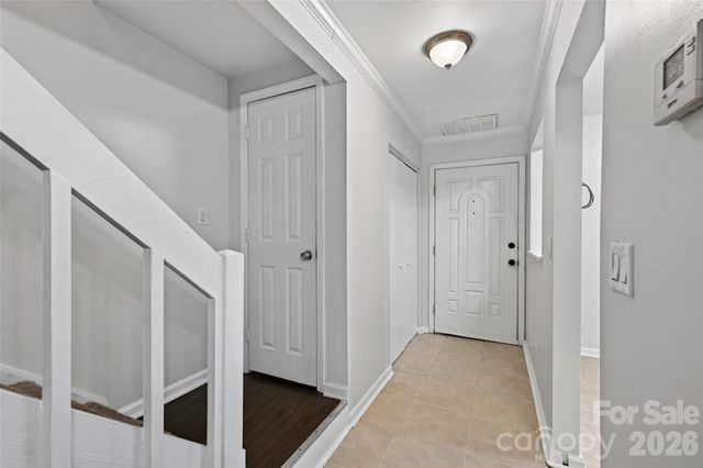 6216 Windsor Gate Lane, Charlotte, NC 28215