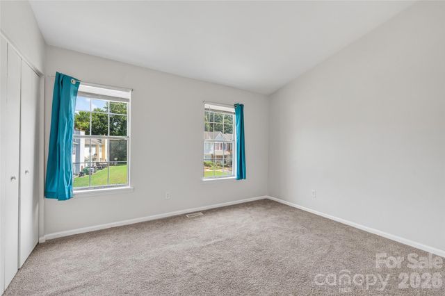 6216 Windsor Gate Lane, Charlotte, NC 28215