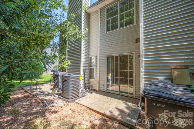 6216 Windsor Gate Lane, Charlotte, NC 28215