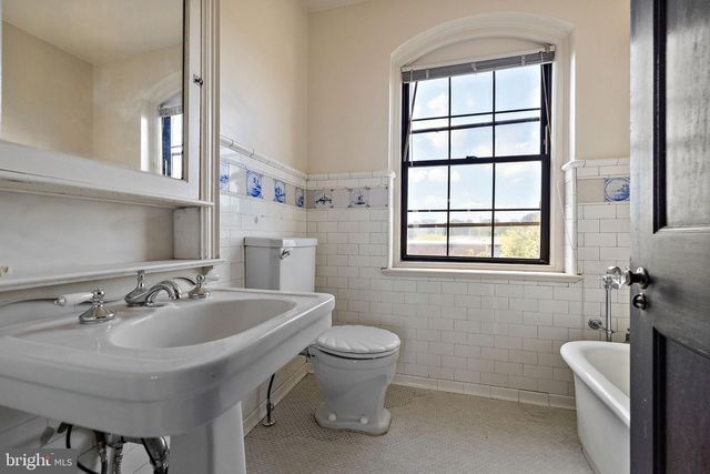 2700 PHILADELPHIA PIKE, Claymont, DE 19703