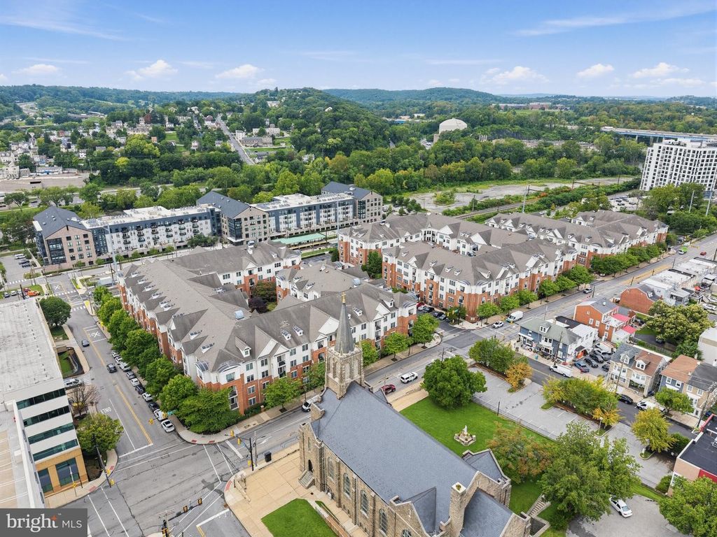300 ELM ST W #2413, CONSHOHOCKEN, PA 19428 — exterior