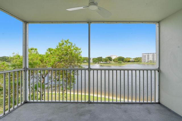 2801 N Palm Aire Drive 402, Pompano Beach, FL 33069