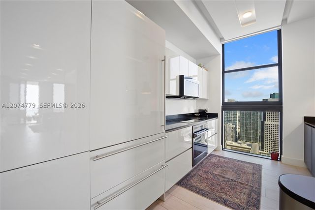 1010 Brickell Ave 4701, Miami, FL 33131