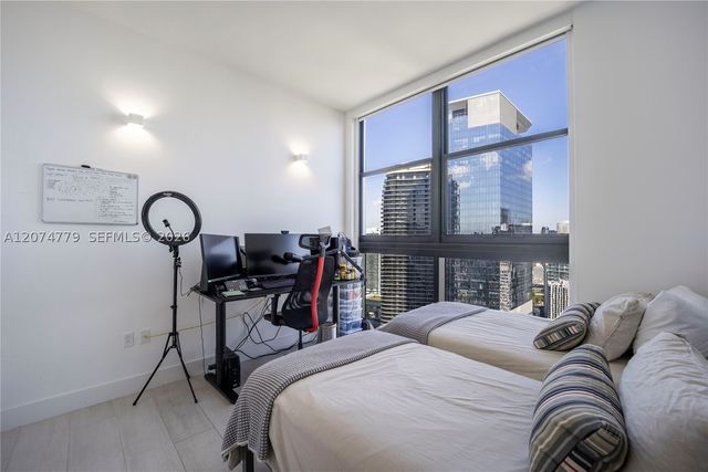 1010 Brickell Ave 4701, Miami, FL 33131