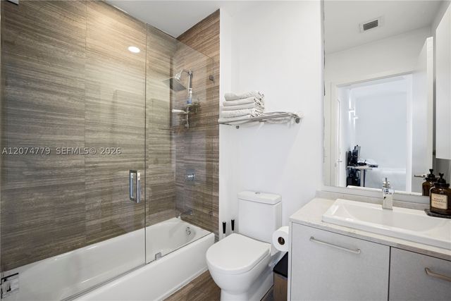 1010 Brickell Ave 4701, Miami, FL 33131