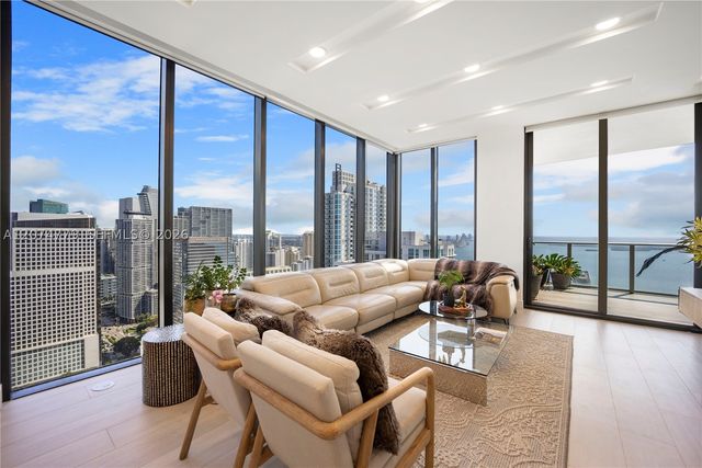 1010 Brickell Ave 4701, Miami, FL 33131