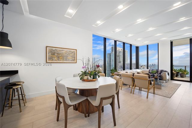 1010 Brickell Ave 4701, Miami, FL 33131