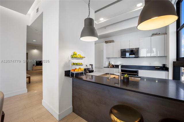 1010 Brickell Ave 4701, Miami, FL 33131