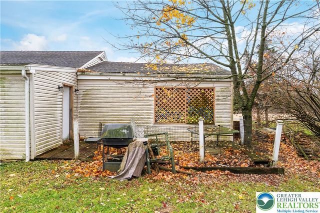 25 Meadow Road, Richland Twp, PA 18951