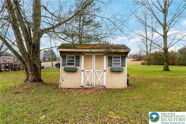 25 Meadow Road, Richland Twp, PA 18951