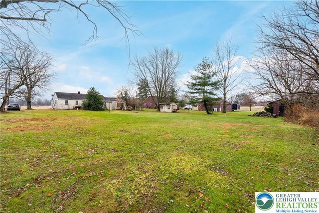 25 Meadow Road, Richland Twp, PA 18951