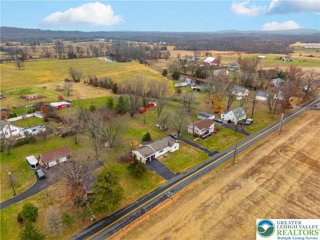 25 Meadow Road, Richland Twp, PA 18951