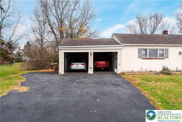 25 Meadow Road, Richland Twp, PA 18951