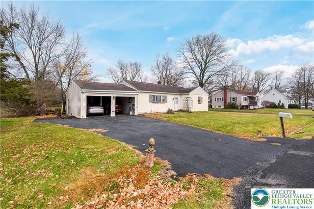 25 Meadow Road, Richland Twp, PA 18951