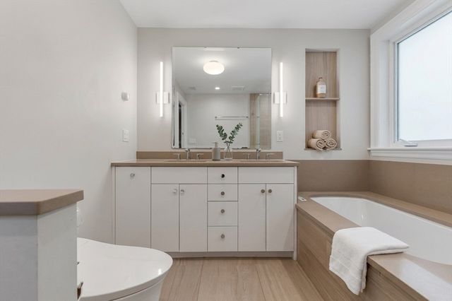 191 Davis Ave, Brookline, MA 02445
