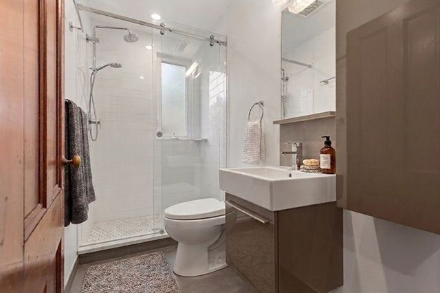 191 Davis Ave, Brookline, MA 02445