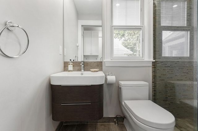 191 Davis Ave, Brookline, MA 02445
