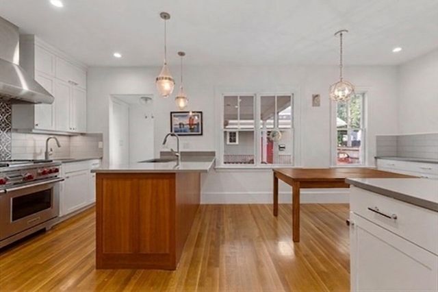 191 Davis Ave, Brookline, MA 02445