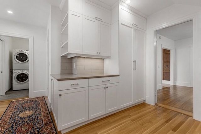 191 Davis Ave, Brookline, MA 02445