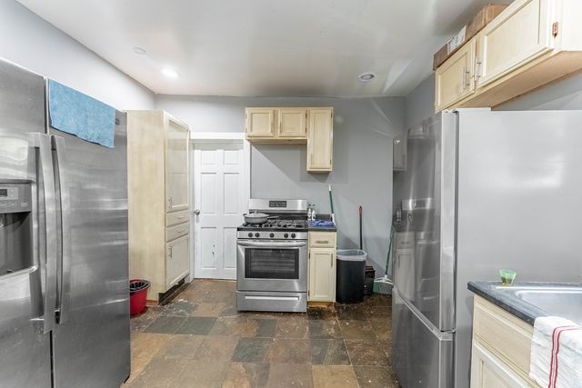 244 W 117th Street, Chicago, IL 60628