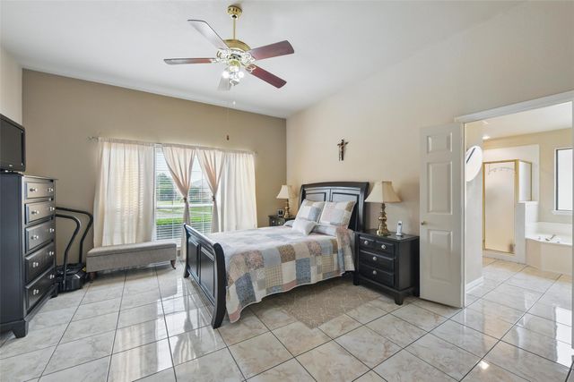 2018 Carillon Lane, Carrollton, TX 75007