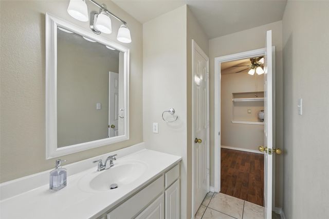 2018 Carillon Lane, Carrollton, TX 75007