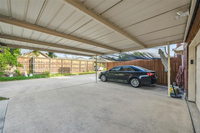 2018 Carillon Lane, Carrollton, TX 75007