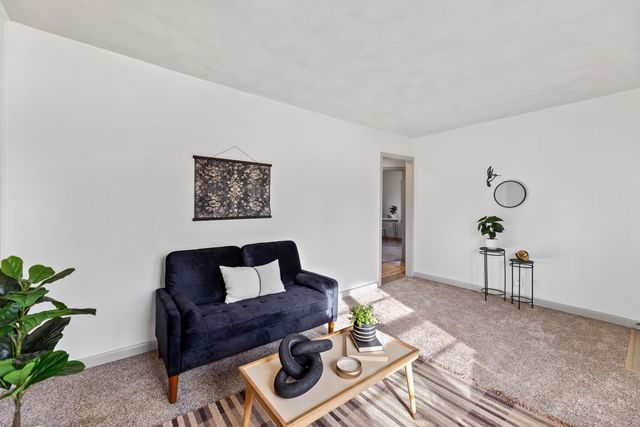 5430 E Pine St, Wichita, KS 67208