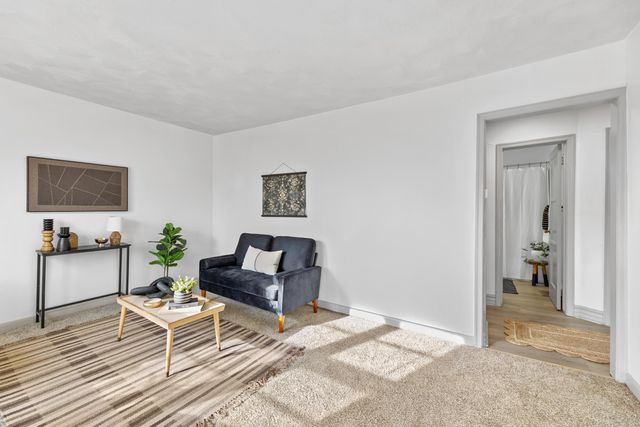 5430 E Pine St, Wichita, KS 67208