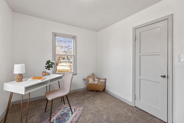 5430 E Pine St, Wichita, KS 67208