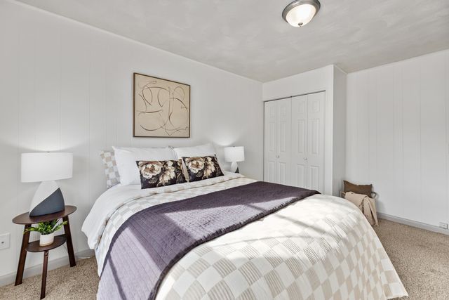 5430 E Pine St, Wichita, KS 67208