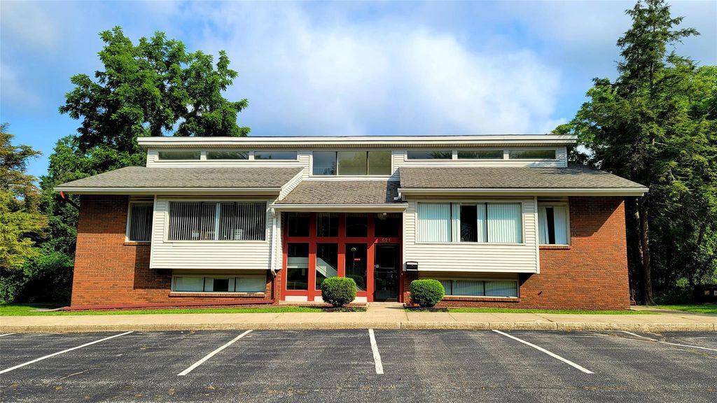 621 RT 52, Beacon, NY 12508