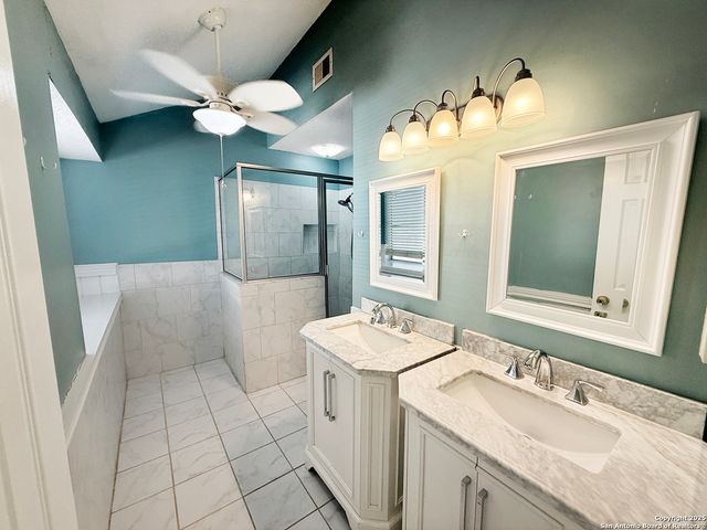 5221 Pond Lake, San Antonio, TX 78244