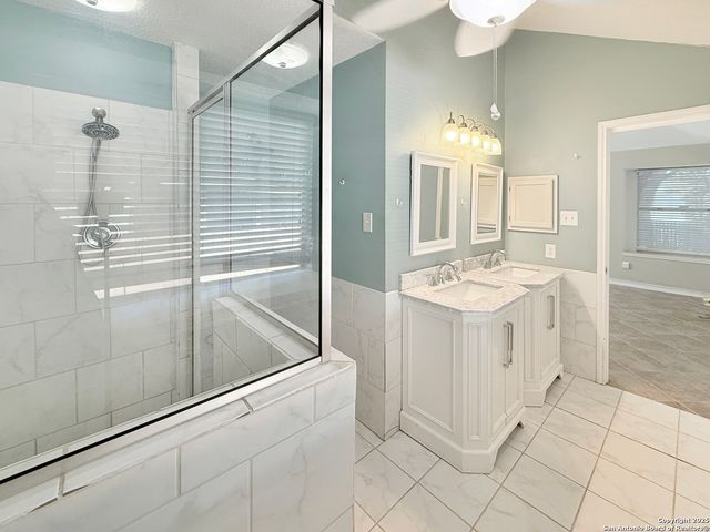 5221 Pond Lake, San Antonio, TX 78244