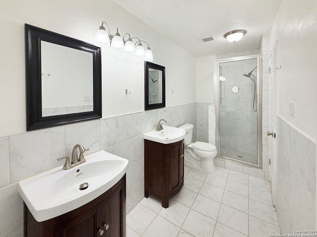5221 Pond Lake, San Antonio, TX 78244