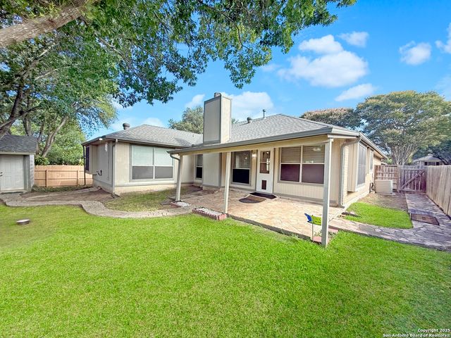 5221 Pond Lake, San Antonio, TX 78244