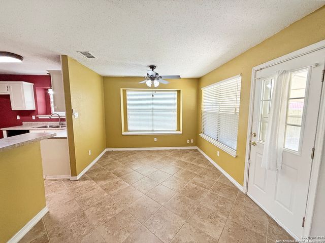 5221 Pond Lake, San Antonio, TX 78244