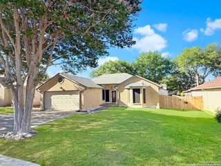 5221 Pond Lake, San Antonio, TX 78244