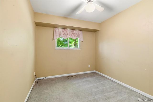 309 Windy Bluff, Flushing, MI 48433