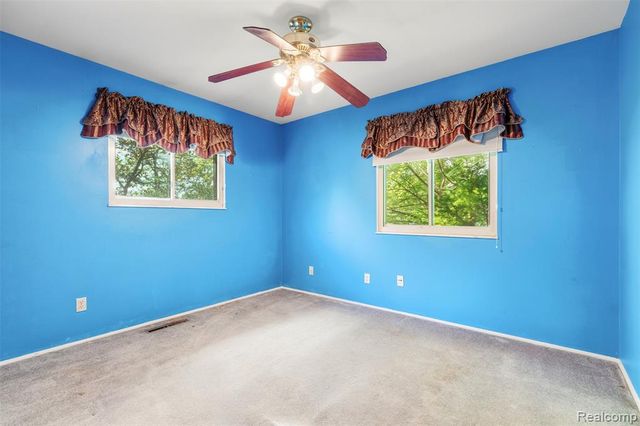 309 Windy Bluff, Flushing, MI 48433