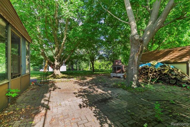 309 Windy Bluff, Flushing, MI 48433