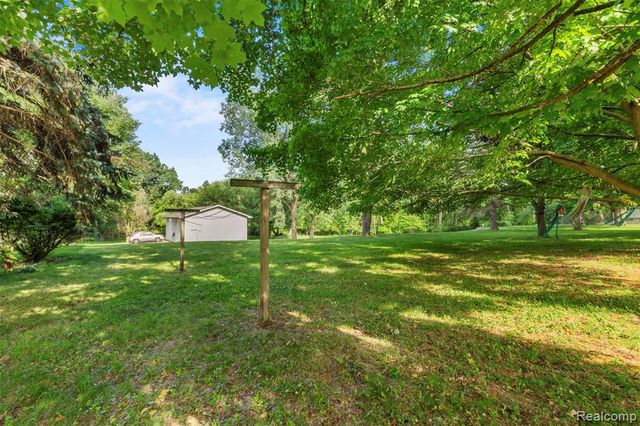 309 Windy Bluff, Flushing, MI 48433