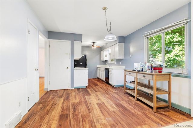309 Windy Bluff, Flushing, MI 48433