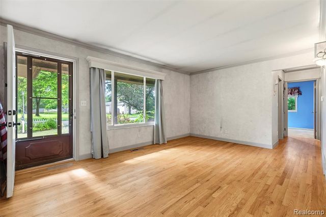 309 Windy Bluff, Flushing, MI 48433