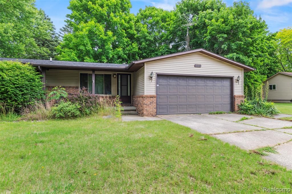 309 Windy Bluff, Flushing, MI 48433