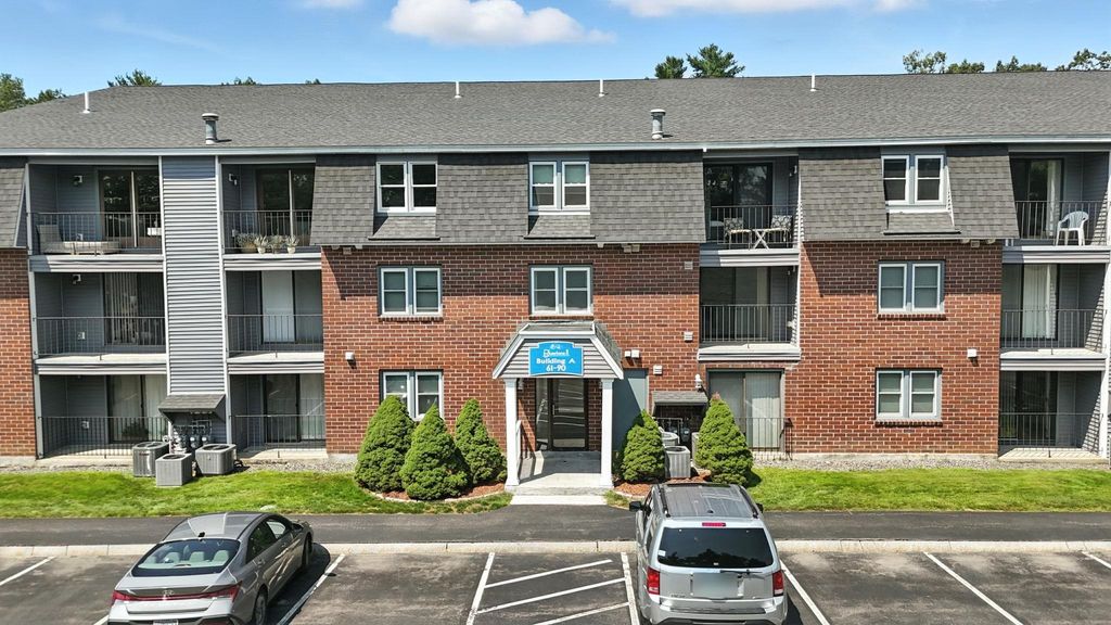 72 Bluestone Dr Unit 72, Nashua, NH 03060